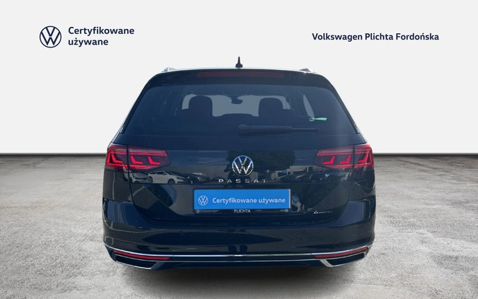 Volkswagen Passat cena 199900 przebieg: 14220, rok produkcji 2023 z Gostynin małe 742